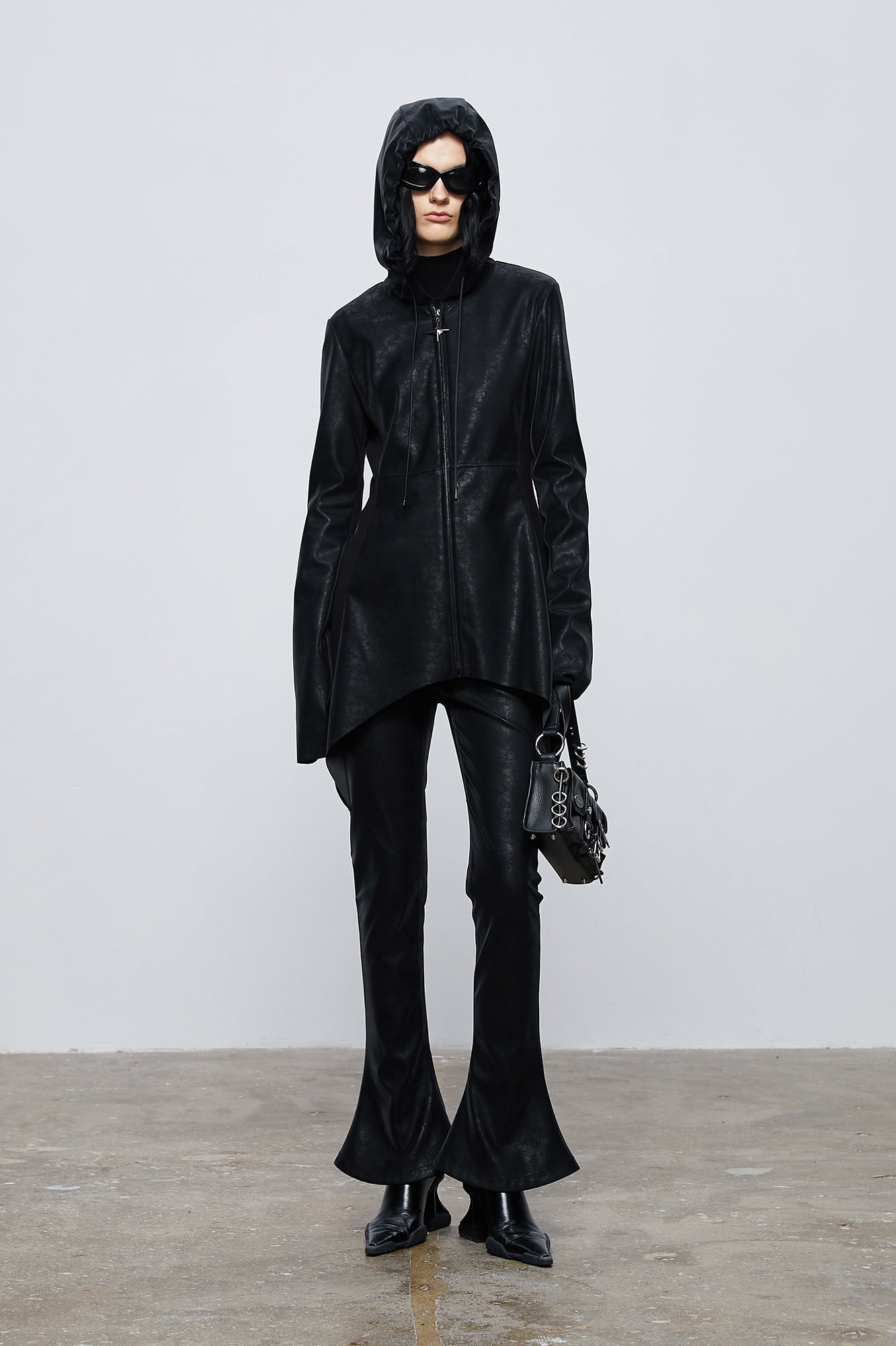 Star-shaped hem jacket