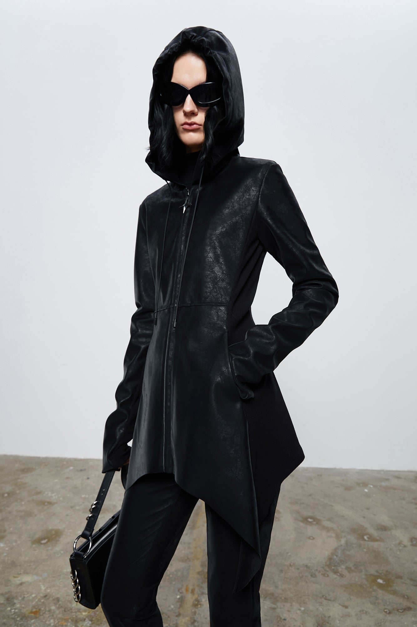 Star-shaped hem jacket