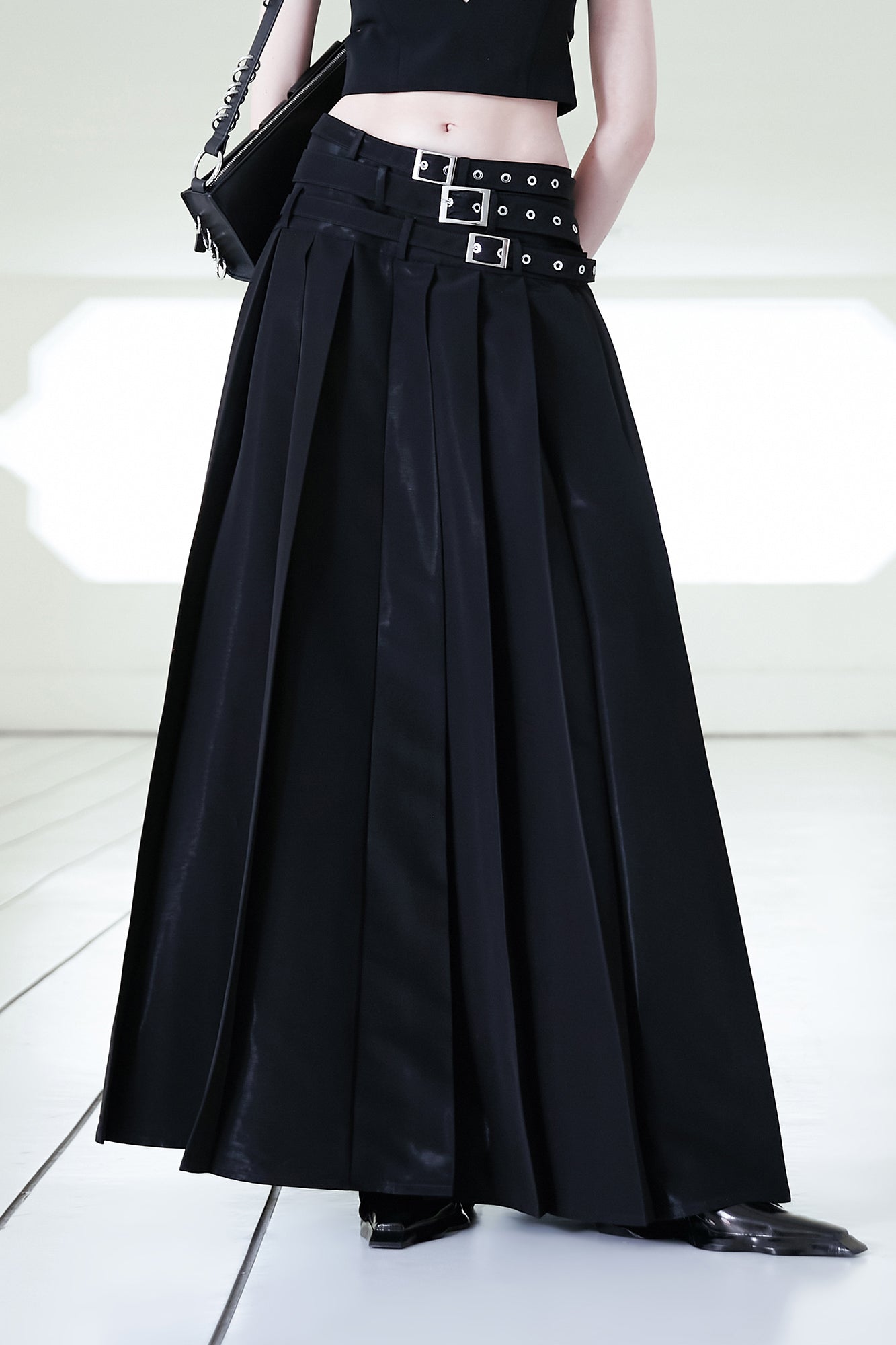 Belt fission pleated overskirt