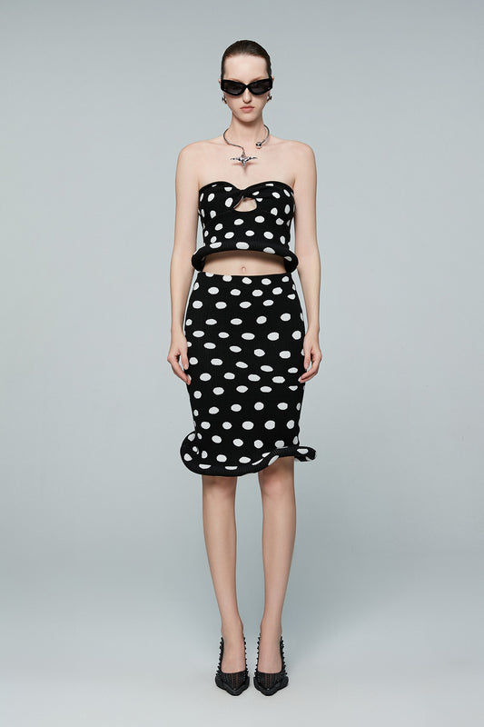 Twisted polka dot knitted half skirt