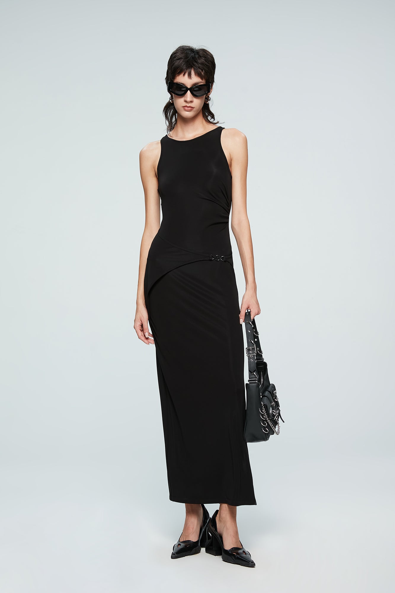 Deconstruction of four-star split dress