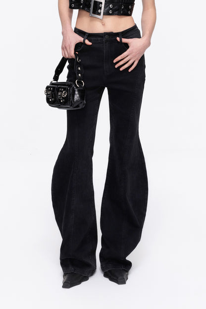 Slim jeans with wavy silhouette