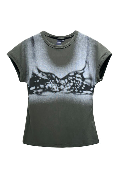 Printed T-shirt with rotator sleeves