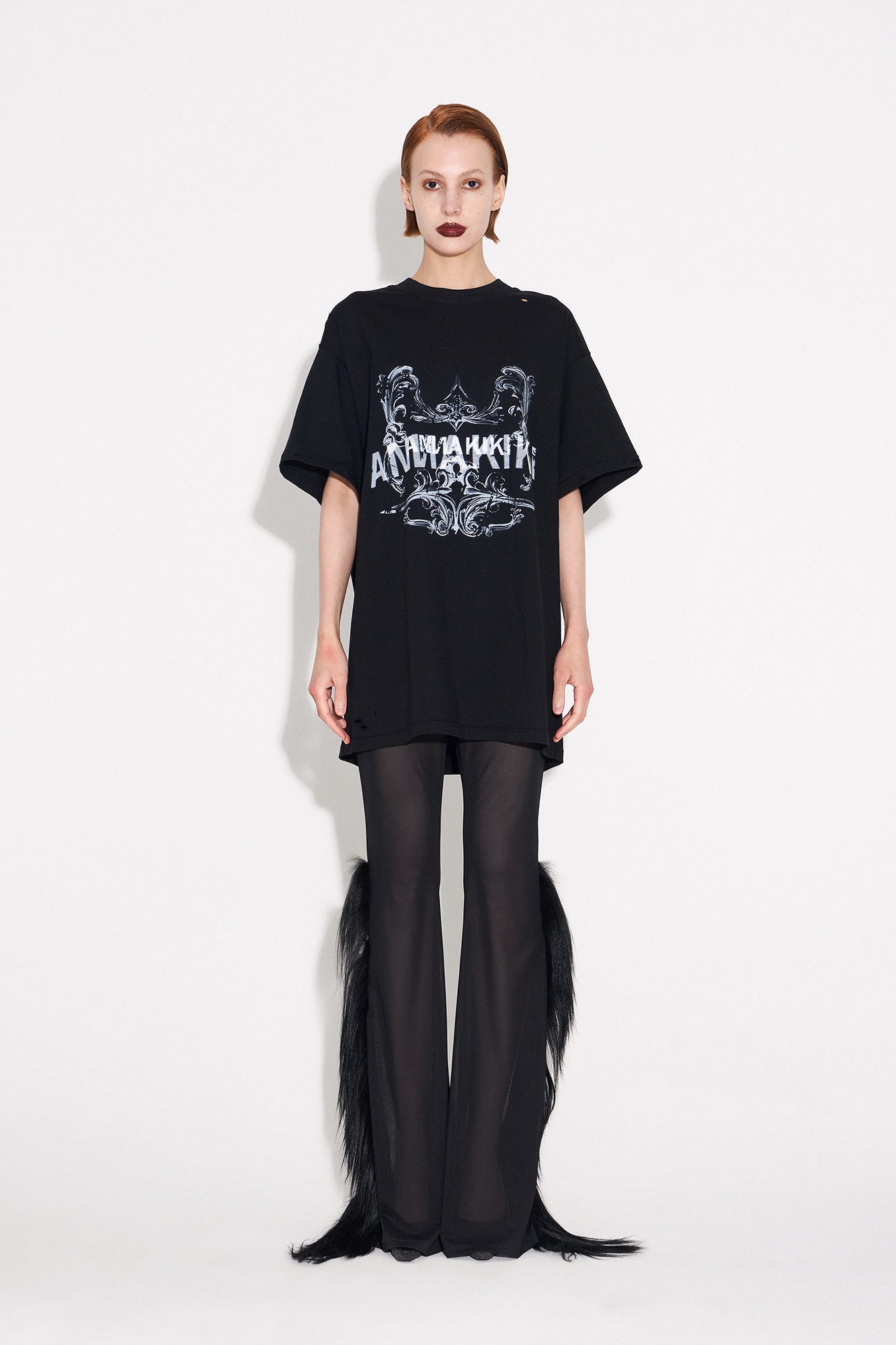 Loose printed T-shirt with holes