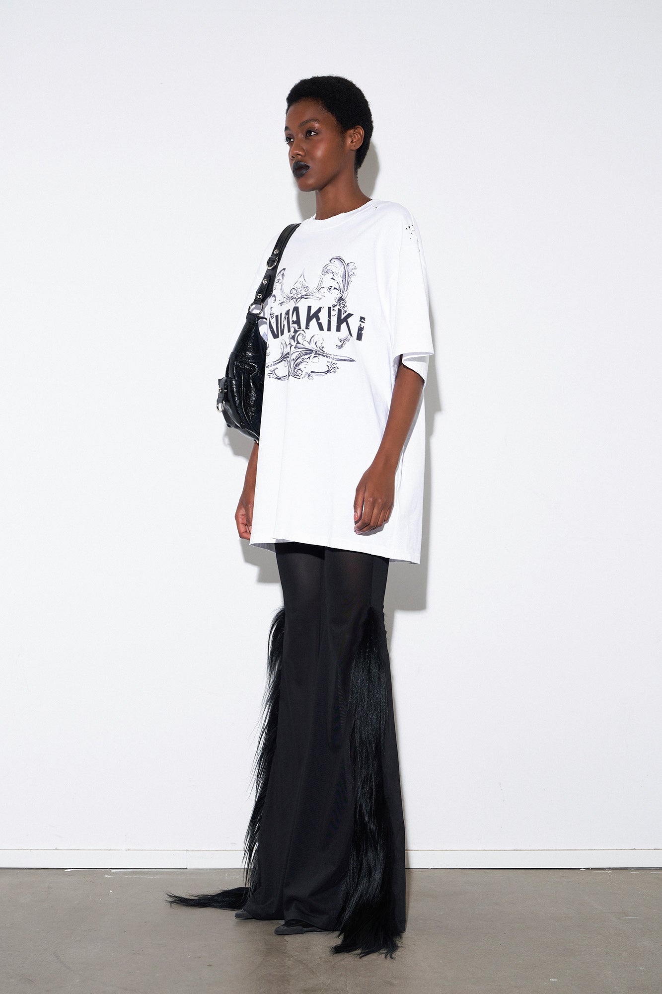 Loose printed T-shirt with holes