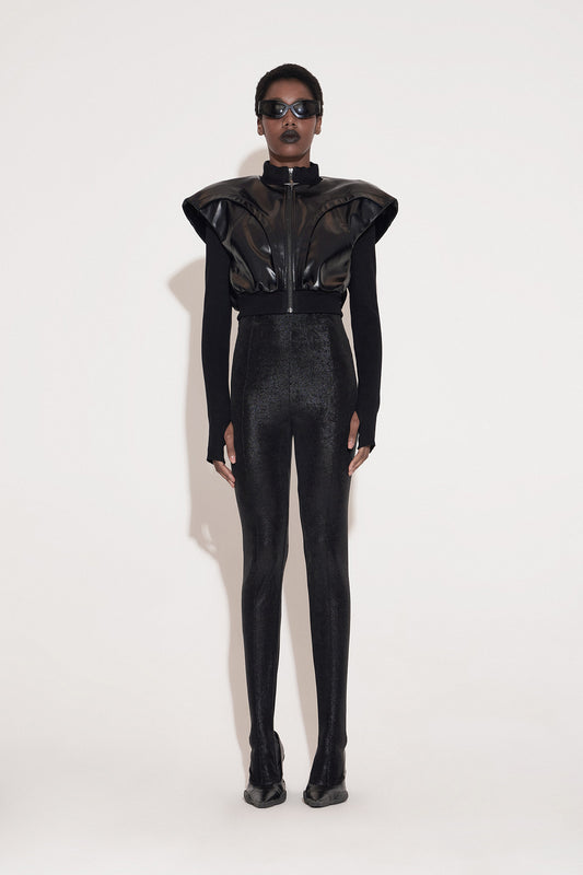 Three dimensional wide shoulder jacket