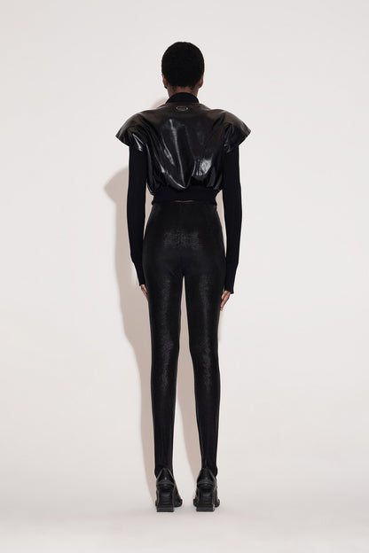 Three dimensional wide shoulder jacket