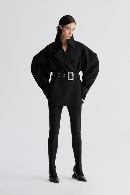 One-piece sleeve hourglass-shaped windbreaker jacket