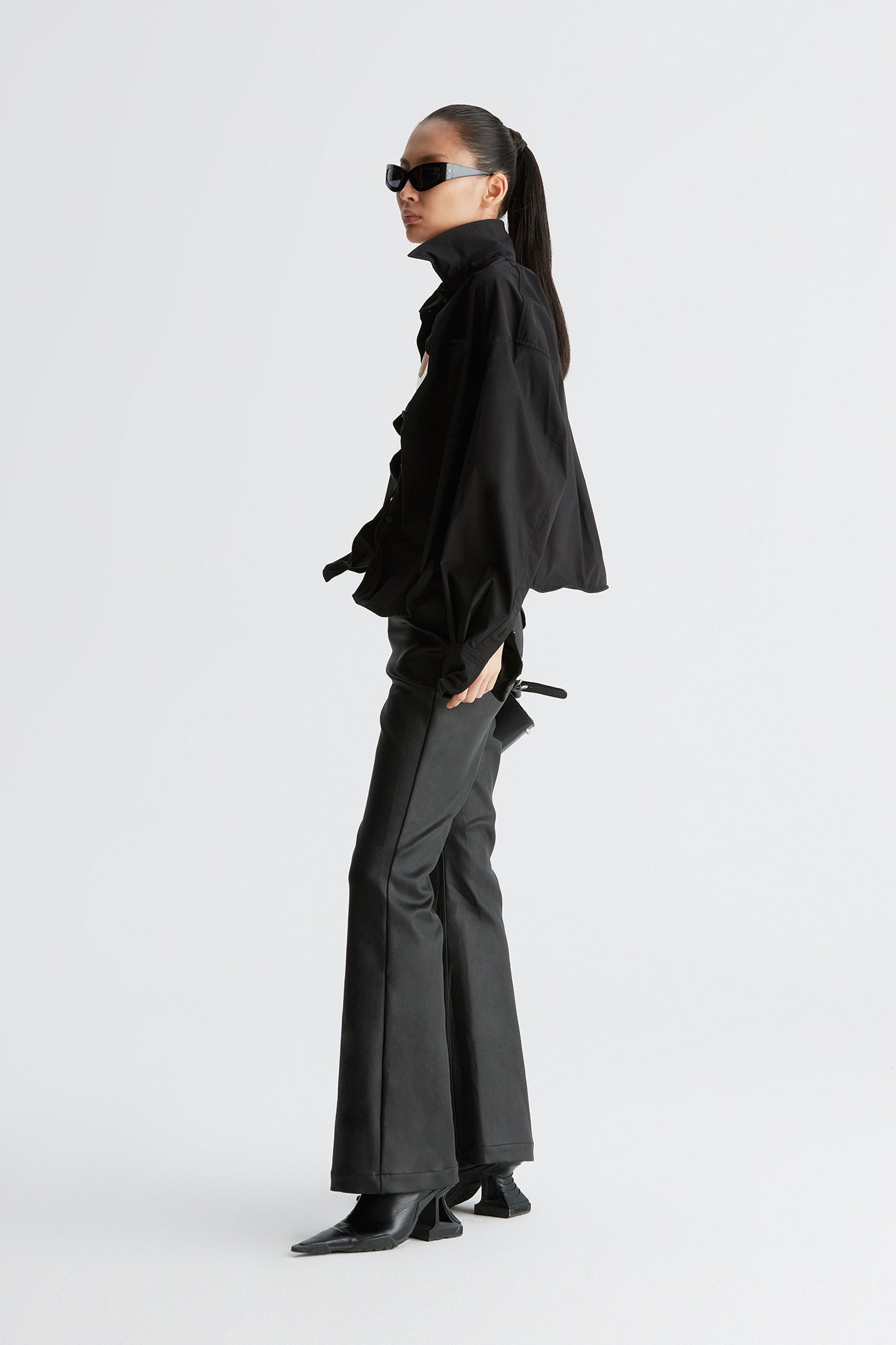 Malleable lapel shirt