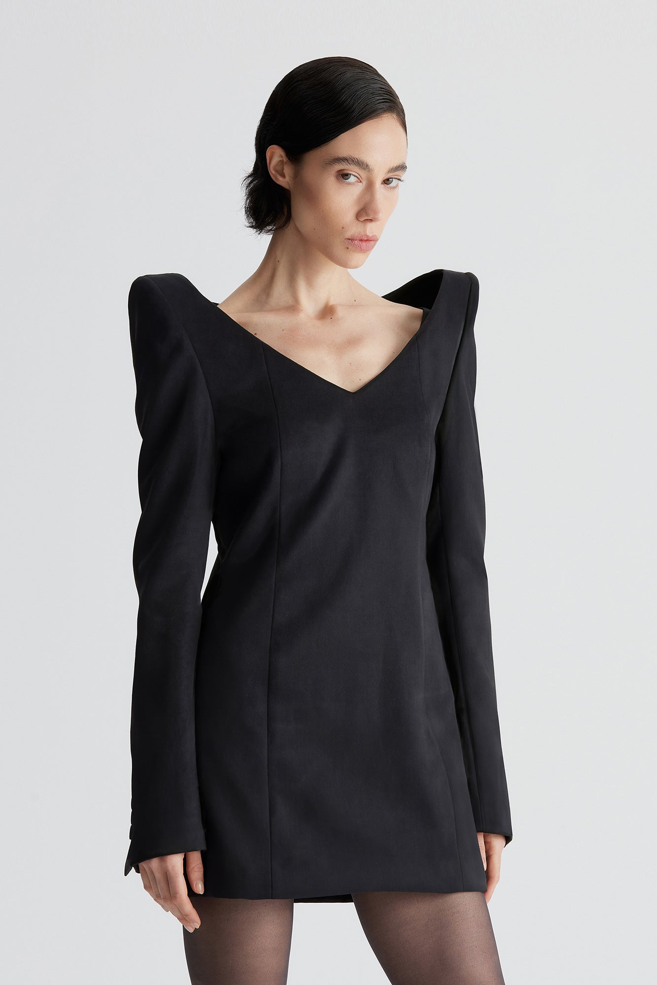 Shoulderless V-neck 3D dress